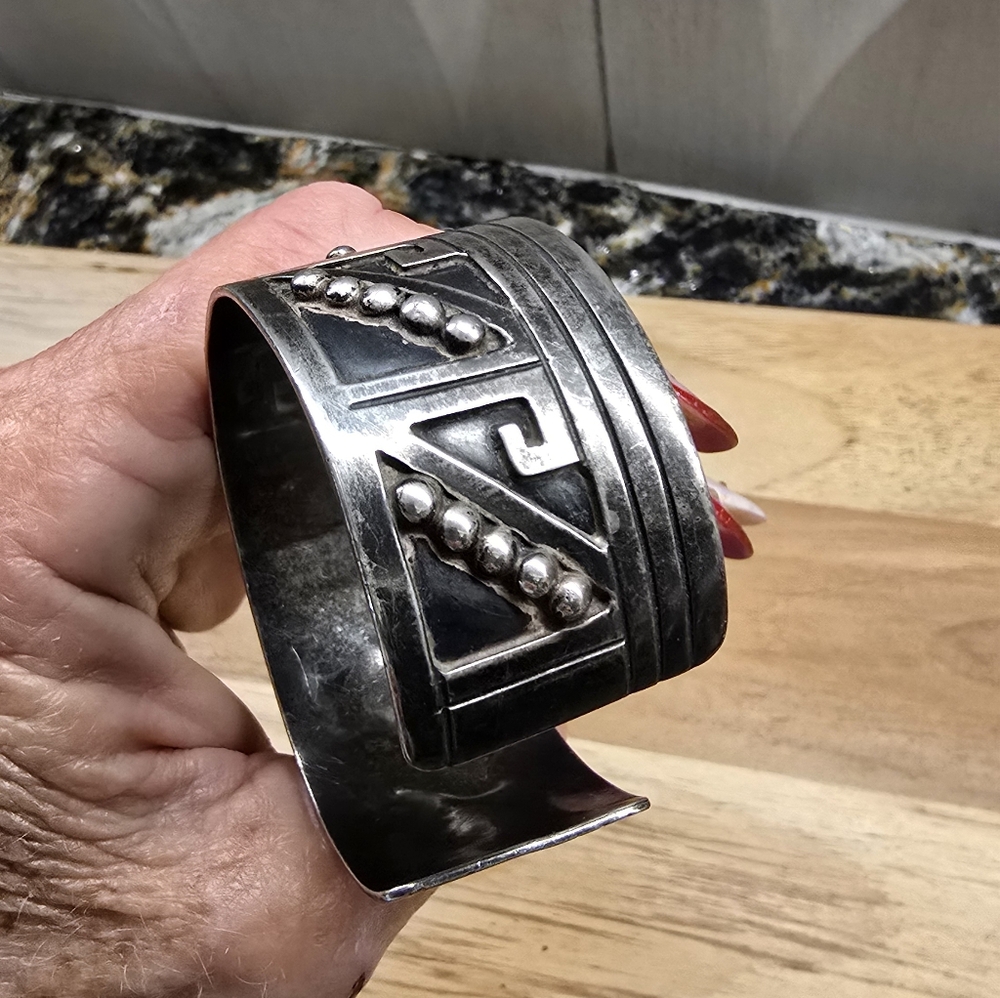 VINTAGE TAXCO Sterling Silver CUFF BRACELET, 44 GRAMS - Picture 5 of 14